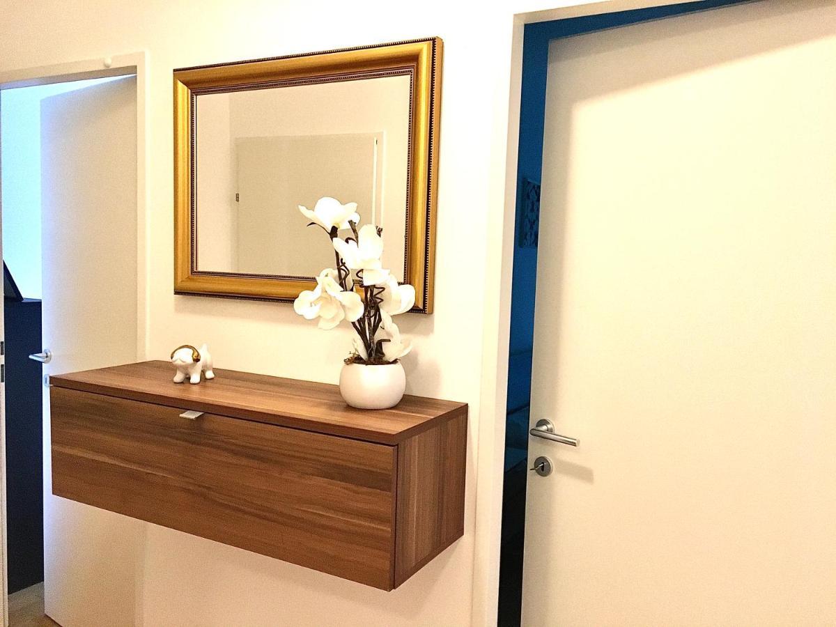 2 Bedroom Apartment Next To Metro U1 And Garage Parking Виена Екстериор снимка